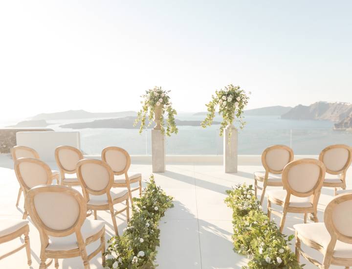 Santorini concierge, wedding coordination, wedding planner